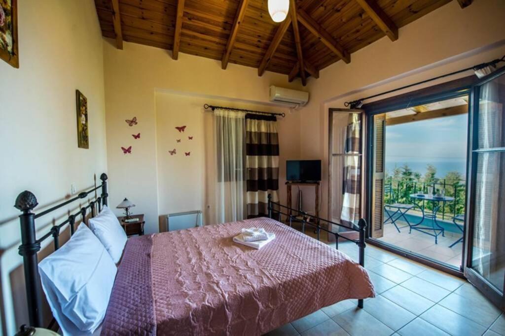 Kelly'S Villa In Stoupa Neokhorion  Екстериор снимка