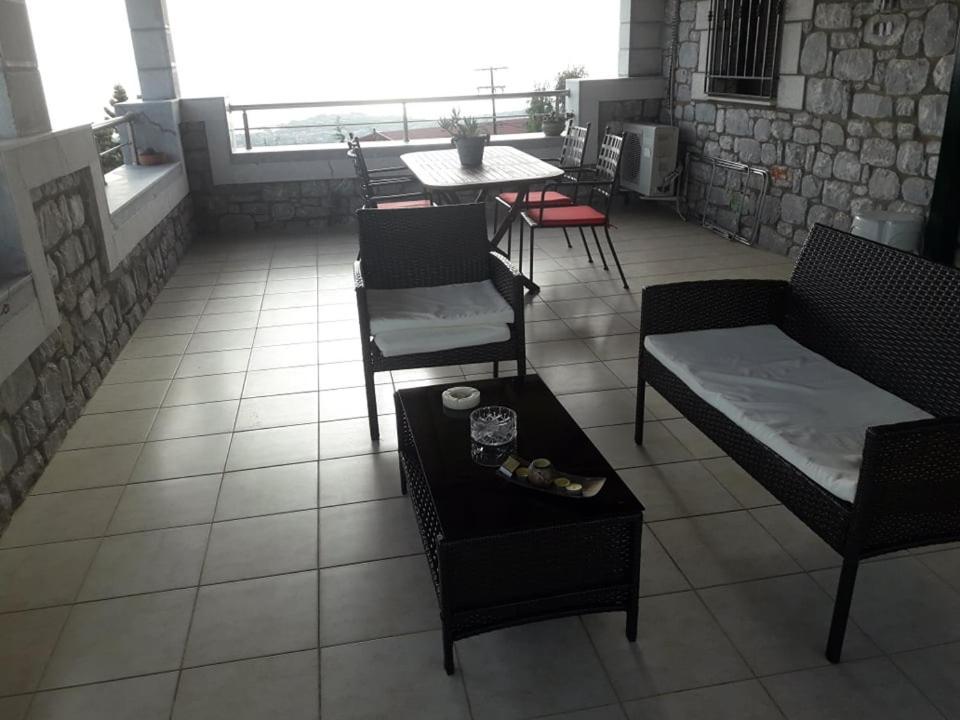 Kelly'S Villa In Stoupa Neokhorion  Екстериор снимка